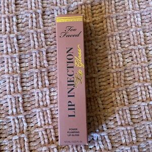Too faced lip injection, gloss